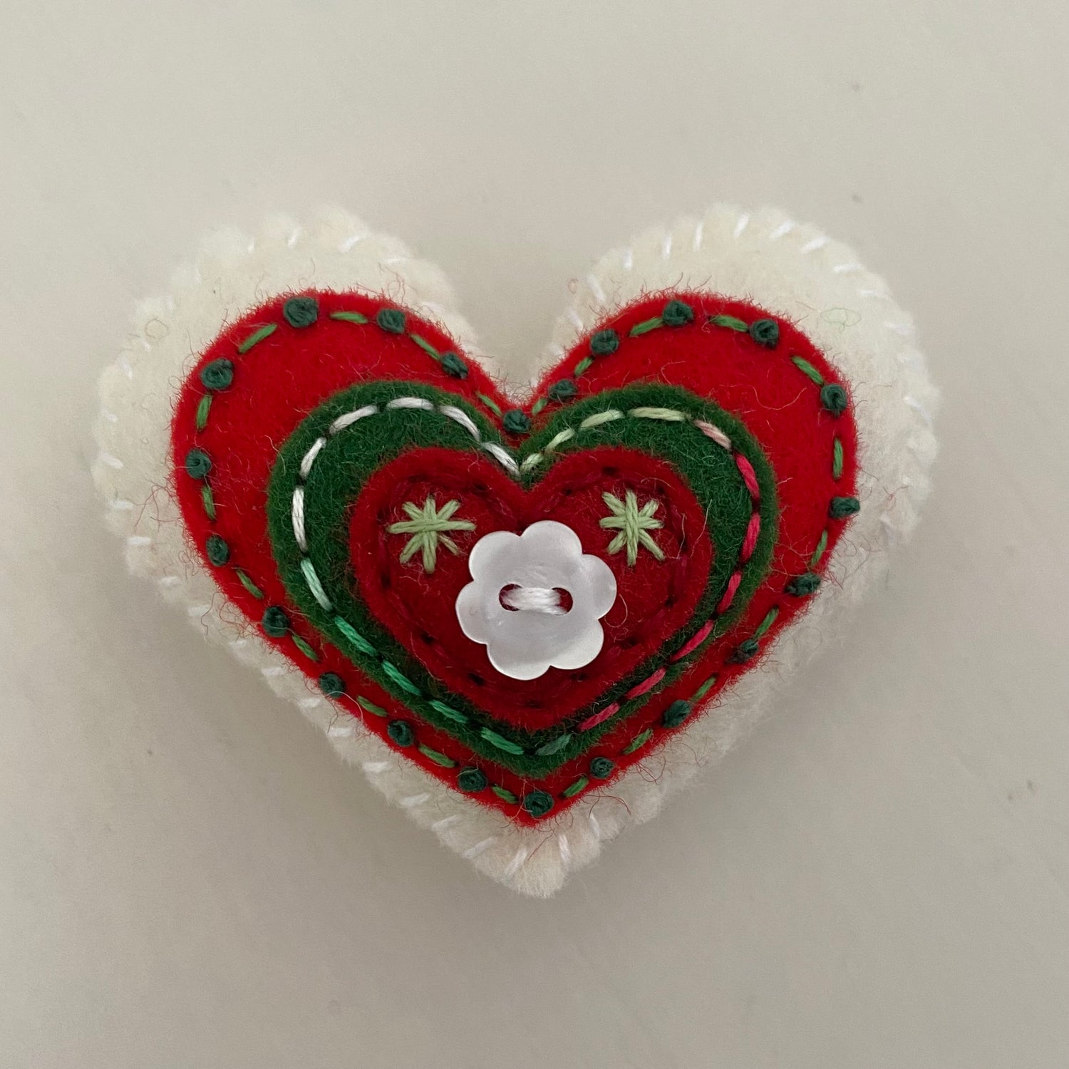 Christmas Embellished Heart (6cm)