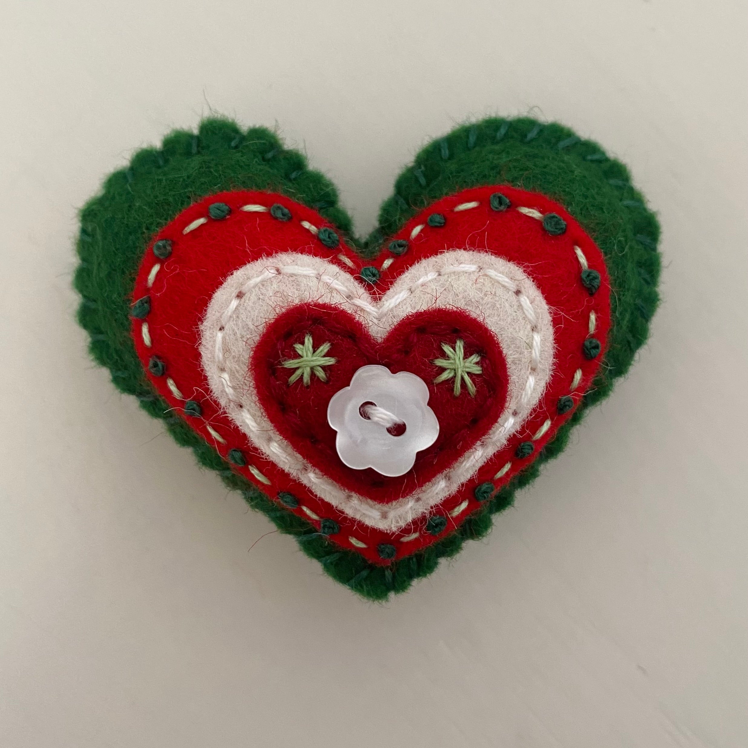 Christmas Embellished Heart (6cm)