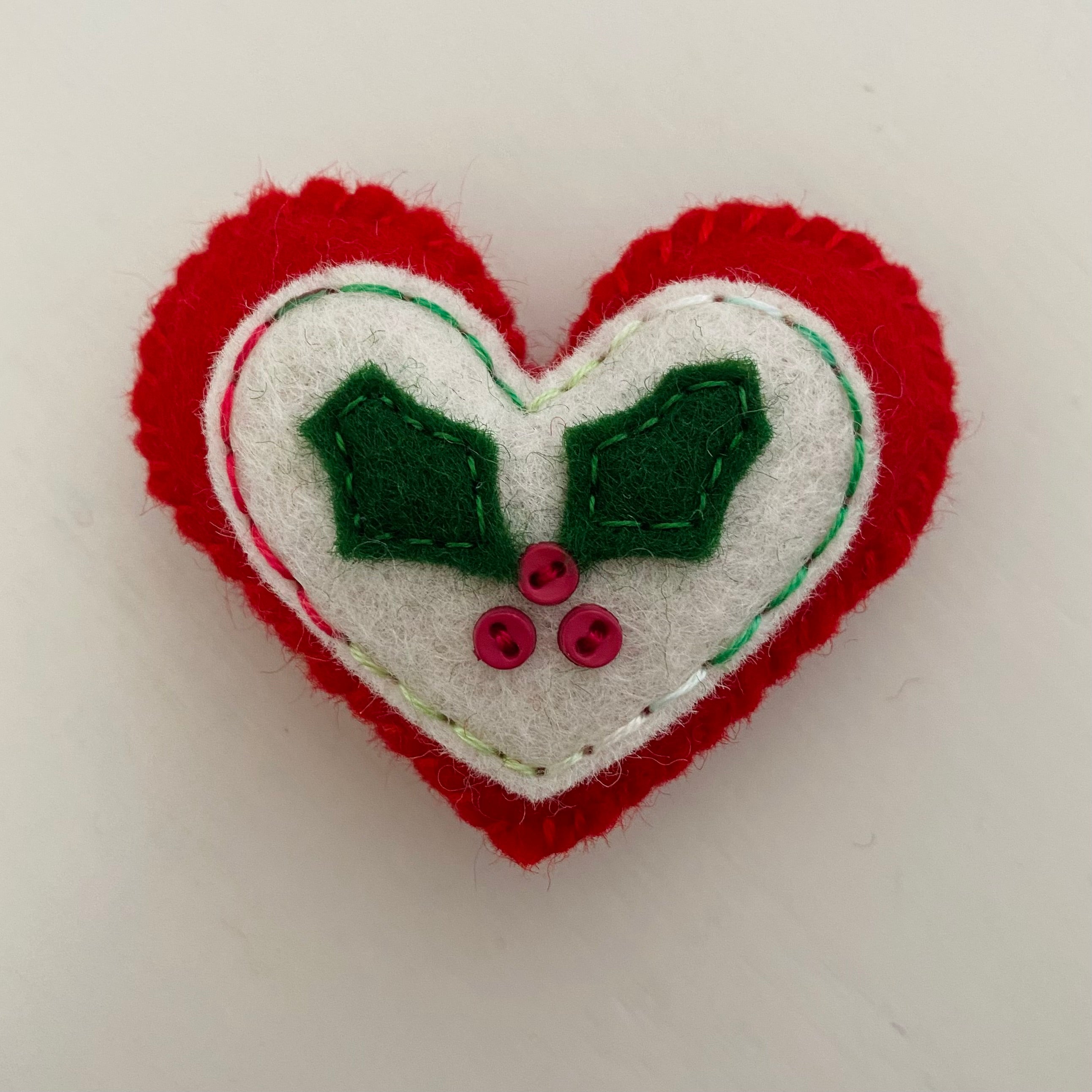 Christmas Embellished Heart (6cm)