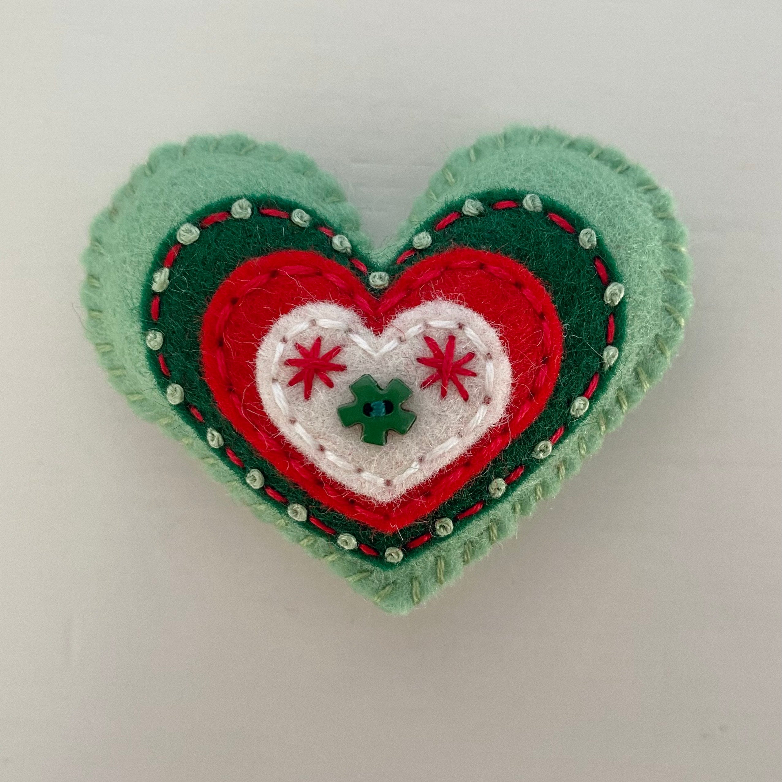 Christmas Embellished Heart (6cm)