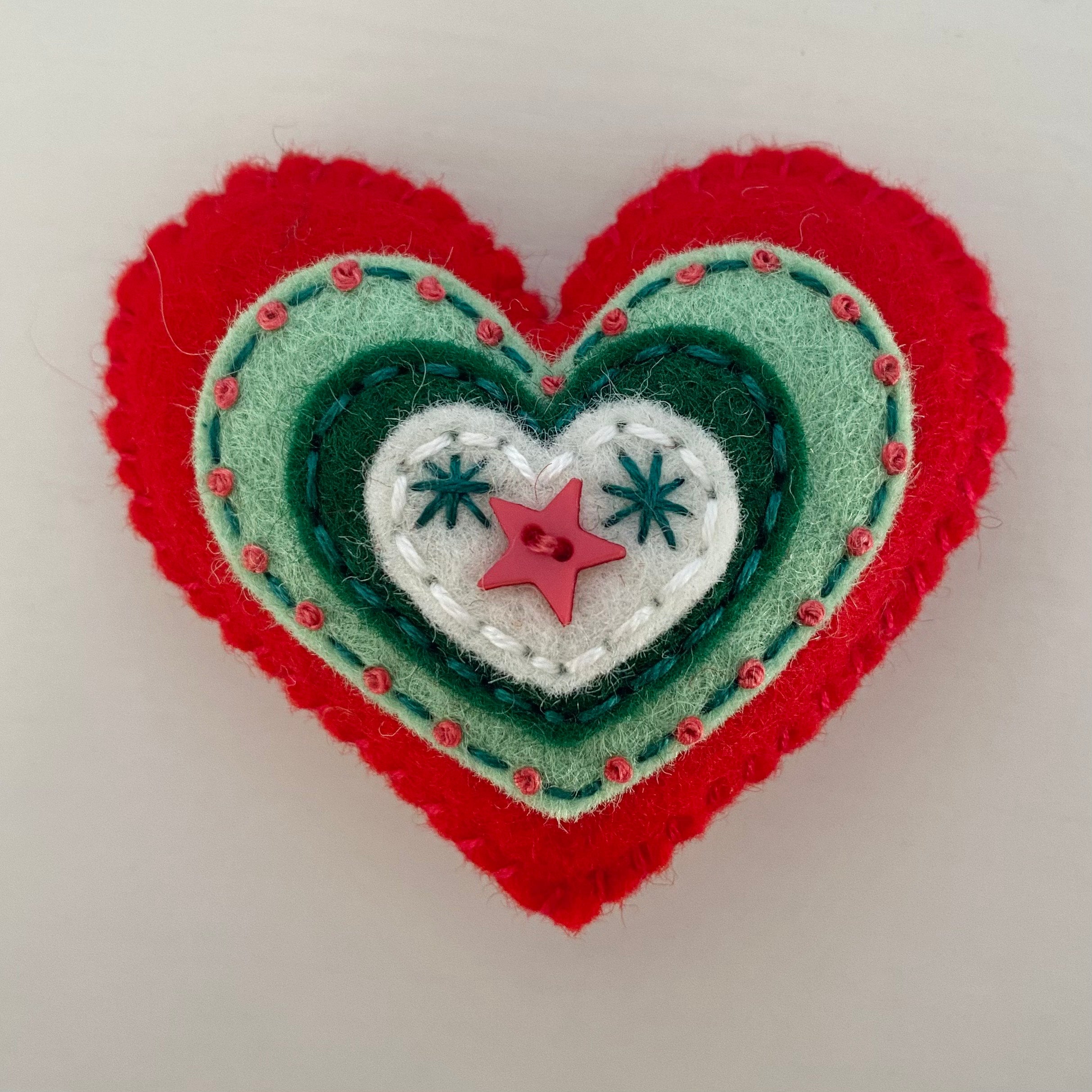 Christmas Embellished Heart (6cm)