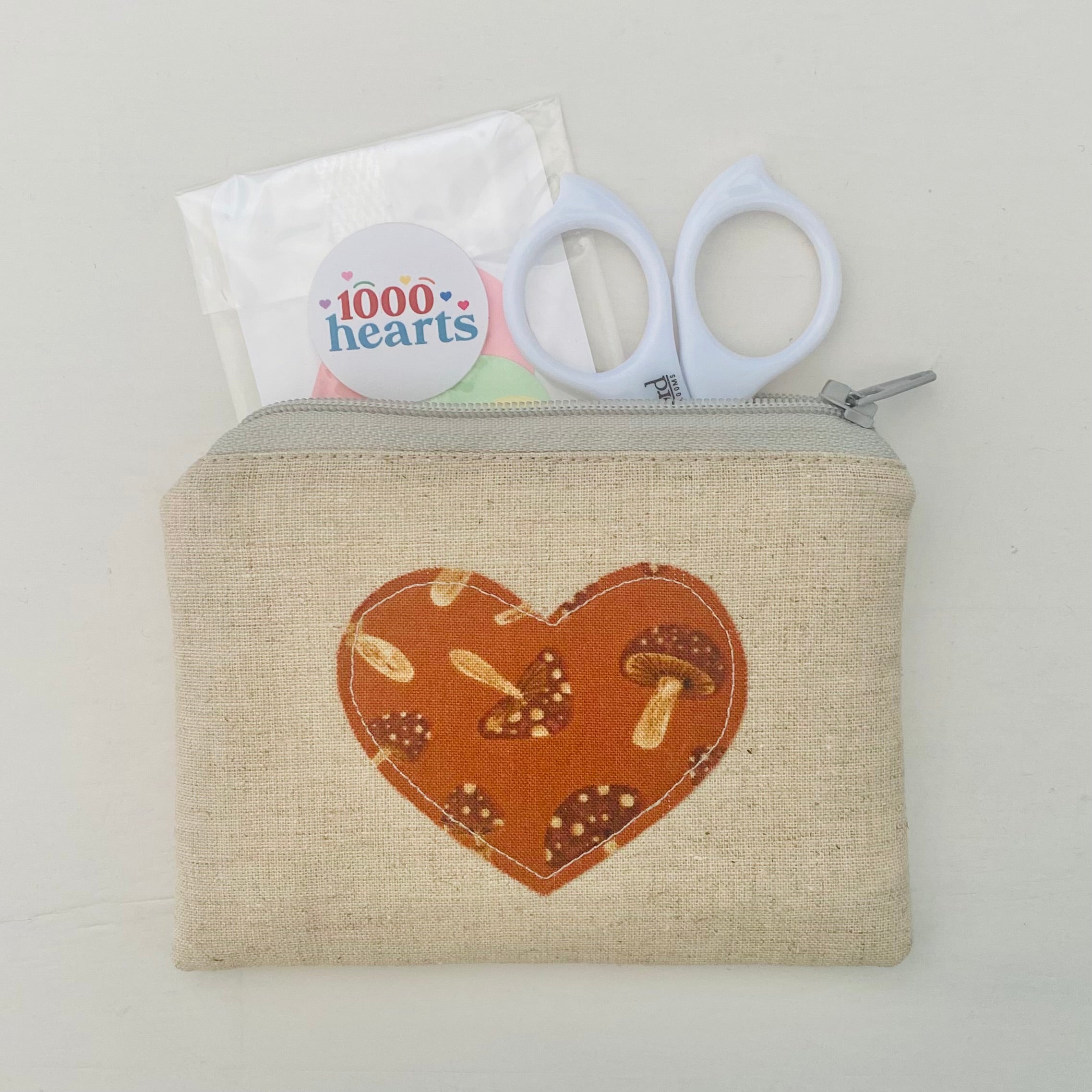 Zippy Mini Heart Pouch pack