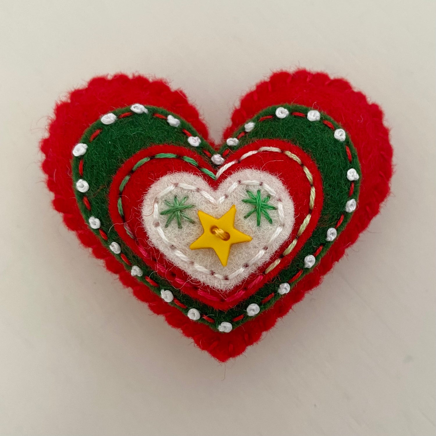 Christmas Embellished Heart (6cm)